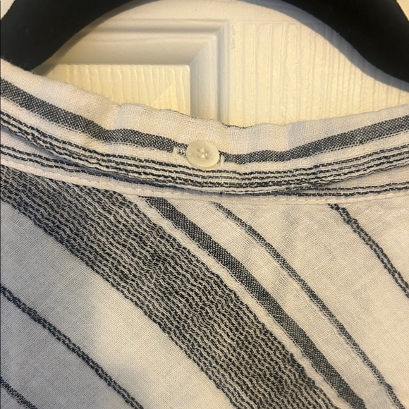 Bella Dahl Black and White Striped, tie-front Button-Down long sleeve Shirt - Picture 6 of 7